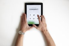 cc unsplash / nordwood themes